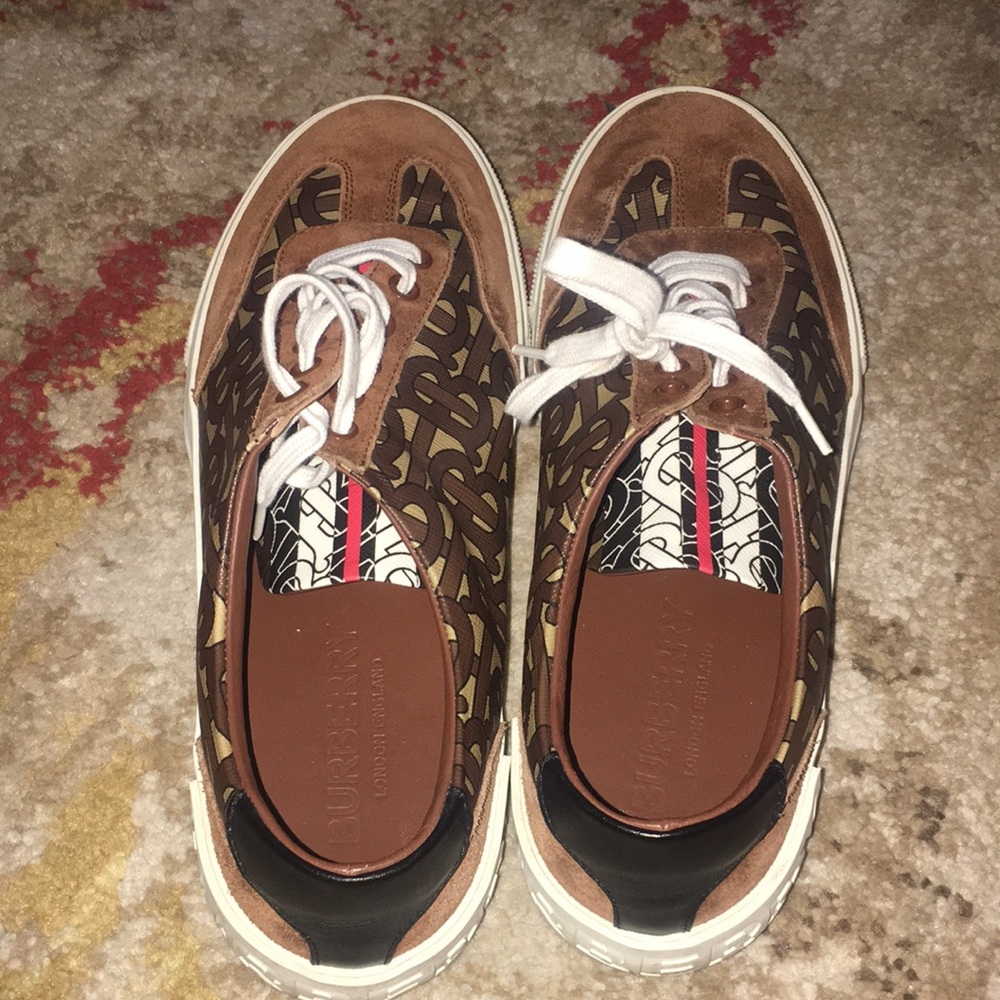 Burberry designer shoes